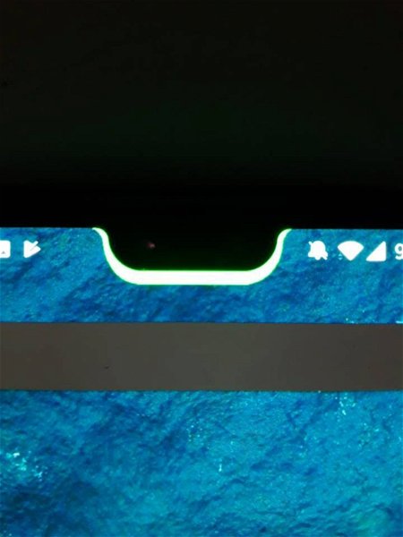 El notch de los Huawei P20 y OnePlus 6 se puede usar como indicador de batería
