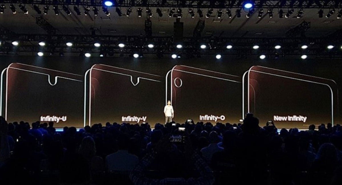 A falta de uno, tres: Samsung se apunta a la moda del notch