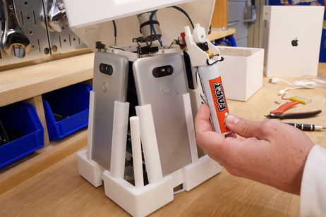 Un exingeniero de la NASA usa 4 móviles Android para dar su merecido a los ladrones de paquetes de Amazon Un exingeniero de la NASA usa 4 móviles Android para dar su merecido a los ladrones de paquetes de Amazon
