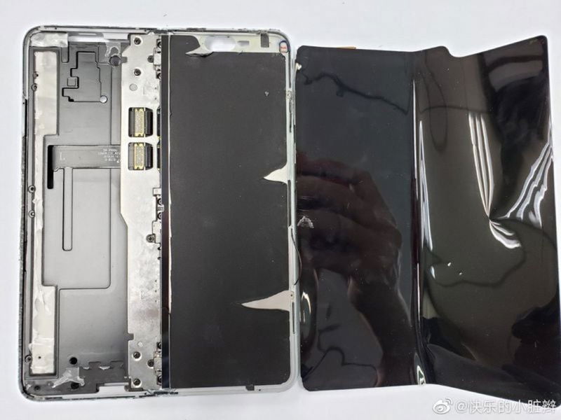 Samsung Galaxy Fold interior pantalla