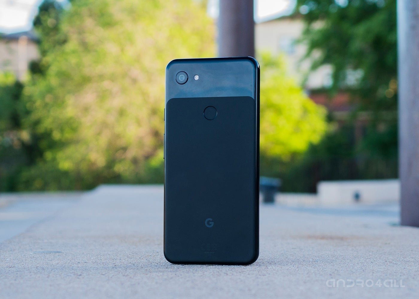 GOogle Pixel 3a XL, parte trasera en color negro