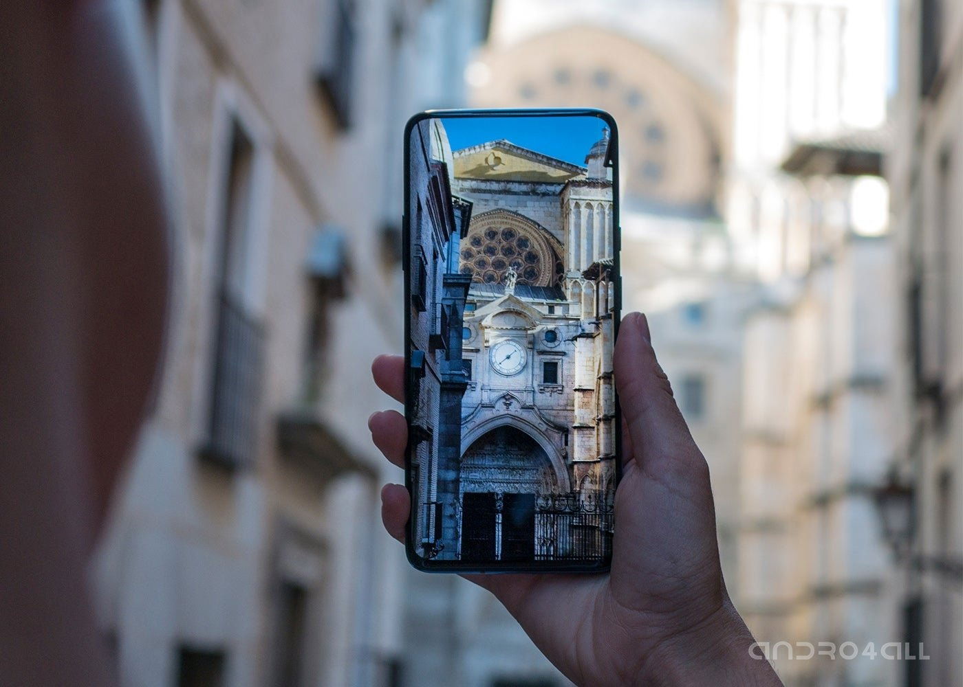 Pantalla del OnePlus 7 Pro encendida