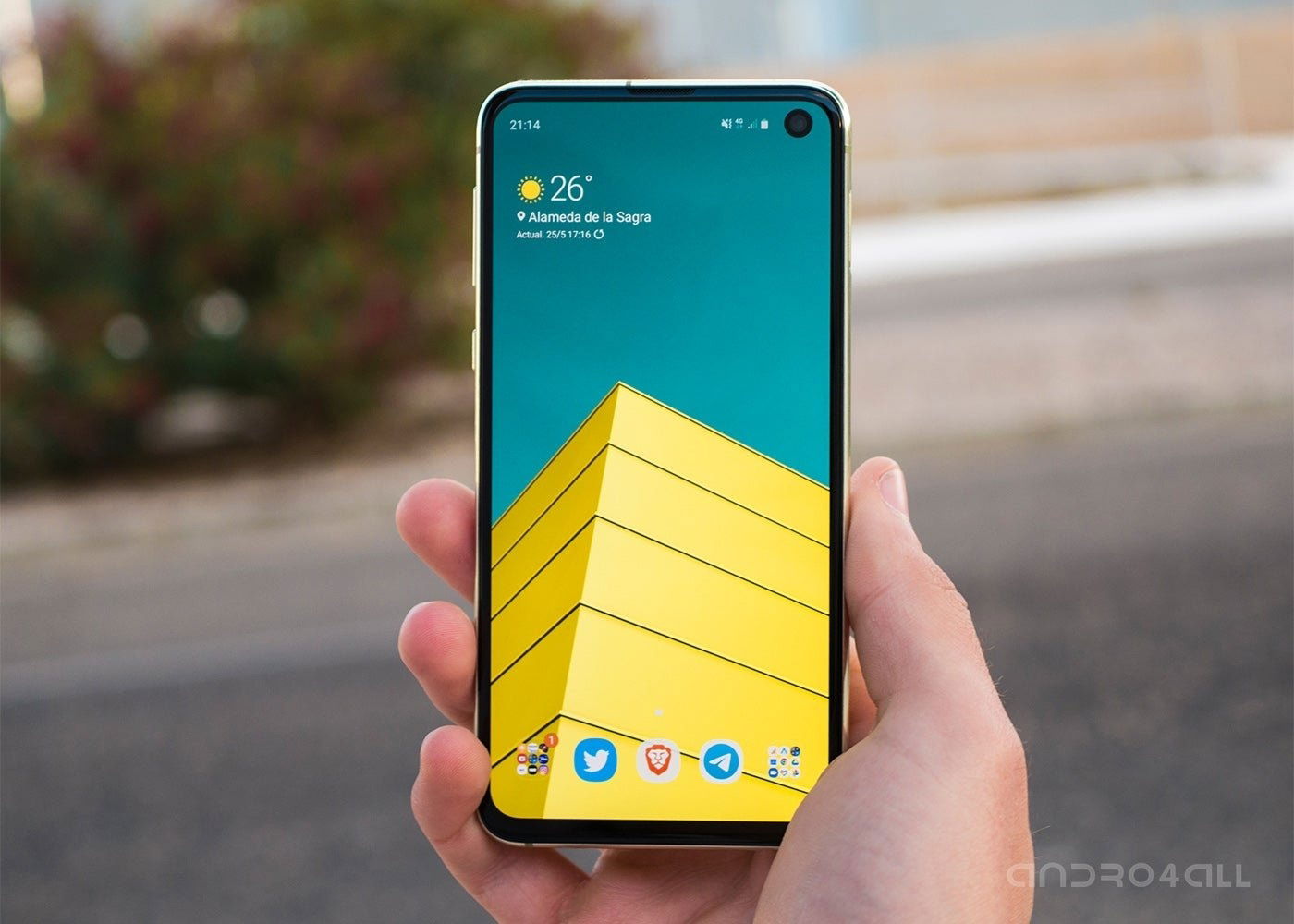 Samsung Galaxy S10e, pantalla encendida