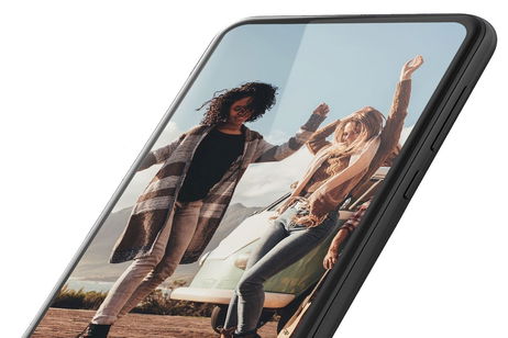Un misterioso móvil Motorola sin notch ni agujero en pantalla se filtra en imágenes Un misterioso móvil Motorola sin notch ni agujero en pantalla se filtra en imágenes