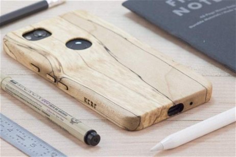 Esta empresa vende fundas de madera para móviles completamente artesanales (y no son nada baratas)