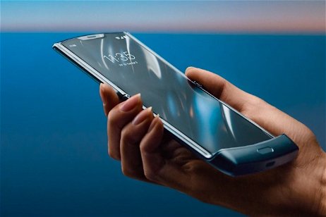 Motorola afirma que los "bultos" en la pantalla de su nuevo móvil plegable son normales