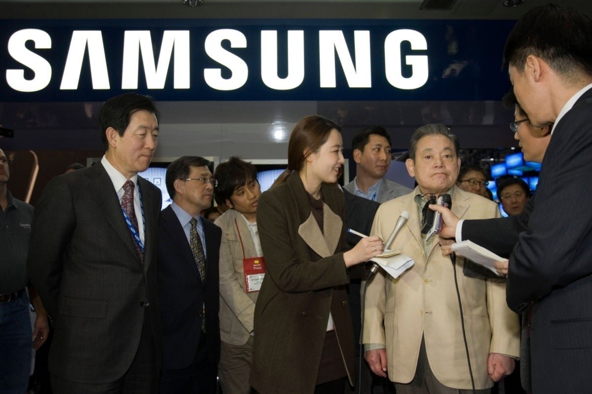 Por qué la TV coreana emitió una disculpa del vicepresidente de Samsung