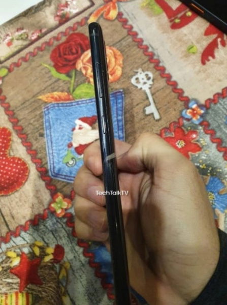 Primeras imágenes reales del supuesto Samsung Galaxy Note 10 Lite cortesía de un youtuber