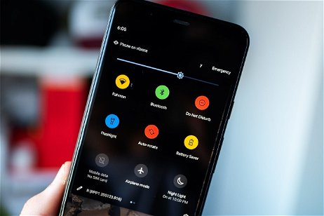 Android 11 te permitirá usar varios colores a la vez en los iconos del panel de ajustes rápidos