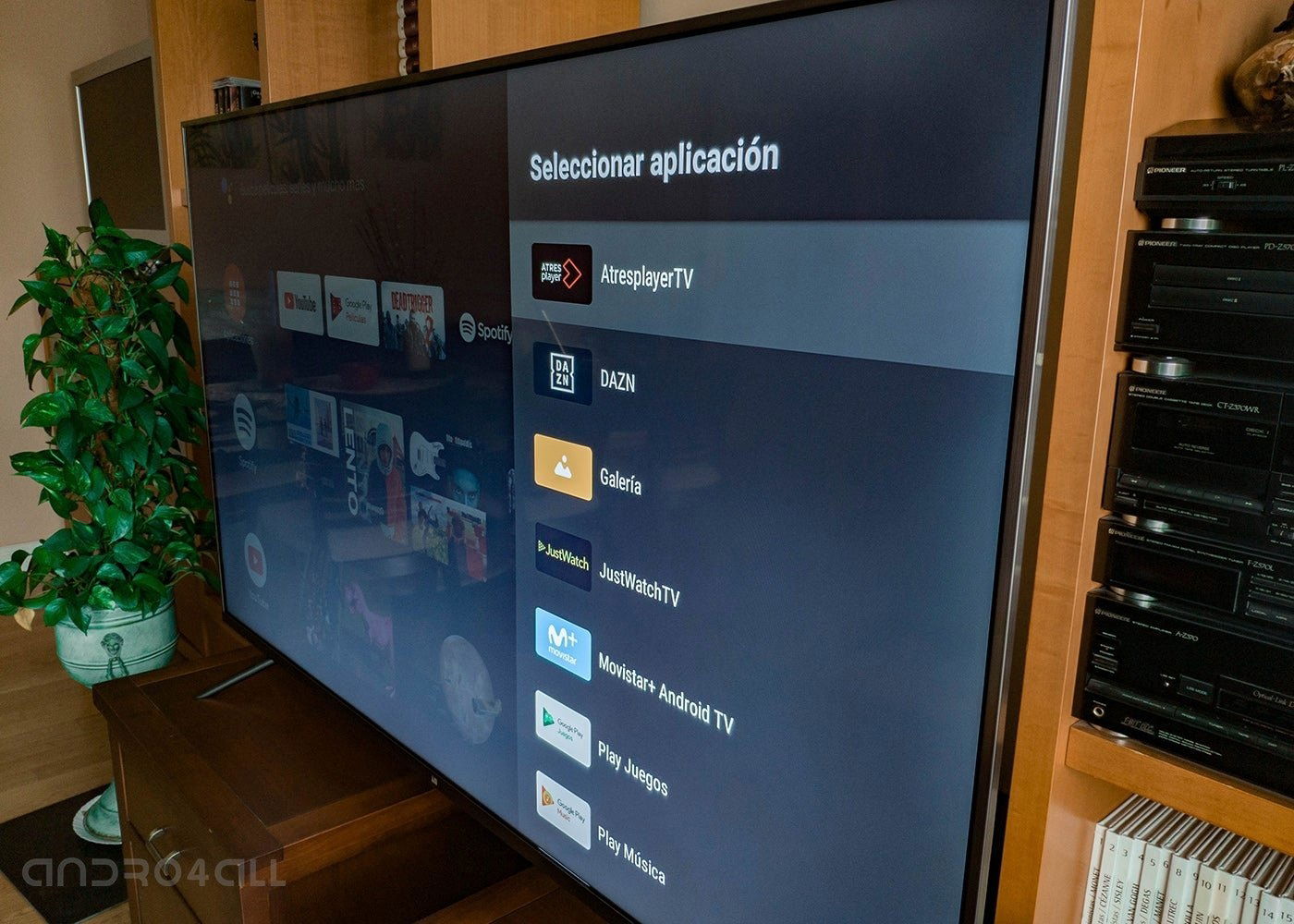 He probado la tele barata de Xiaomi: la Mi TV 4S es un chollo, pero no como  sus móviles