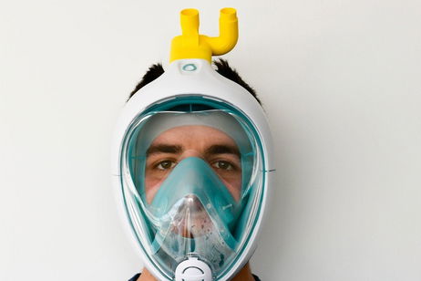 Coronavirus: respiradores con máscaras de buceo de Decathlon y prototipos hechos con impresoras 3D Coronavirus: respiradores con máscaras de buceo de Decathlon y prototipos hechos con impresoras 3D