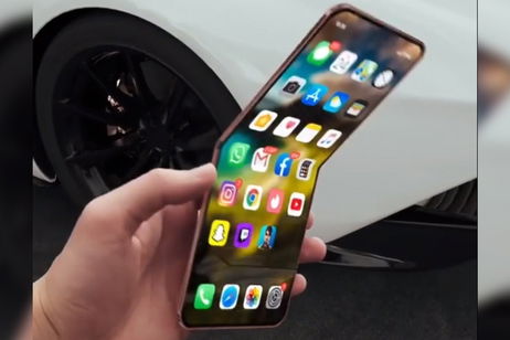 Un vídeo muestra como serán los plegables del futuro mediante un iPhone 12 Flip Un vídeo muestra como serán los plegables del futuro mediante un iPhone 12 Flip