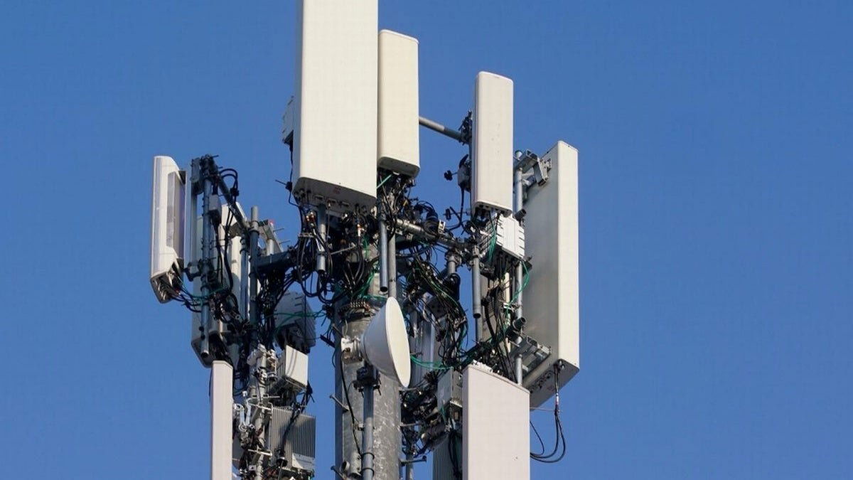 Imagen de antenas 5G atacadas por las falsas noticias en relación al coronavirus