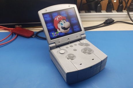 Un inventor crea una Nintendo 64 portátil, y seguro que cuando la veáis todos querréis tener una Un inventor crea una Nintendo 64 portátil, y seguro que cuando la veáis todos querréis tener una