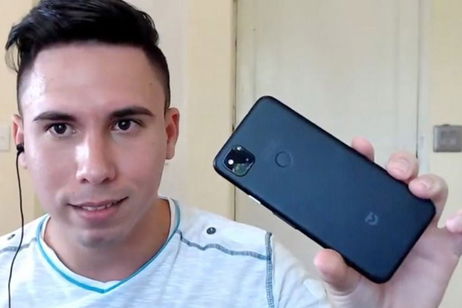 Un supuesto Google Pixel 4a se muestra en vivo y en directo en YouTube Un supuesto Google Pixel 4a se muestra en vivo y en directo en YouTube
