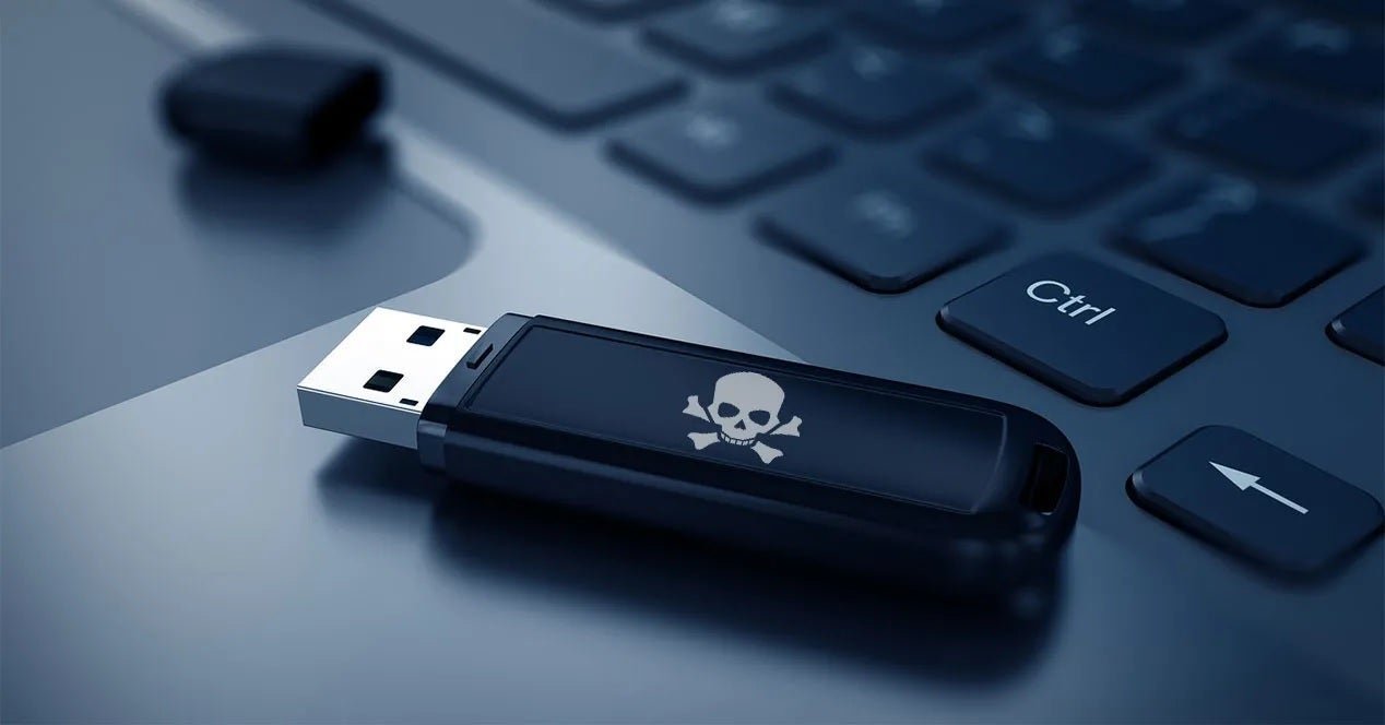 Memoria USB con calavera pirata