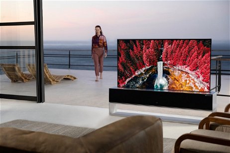 Puedes comprar el nuevo televisor enrollable de LG o puedes comprarte un piso