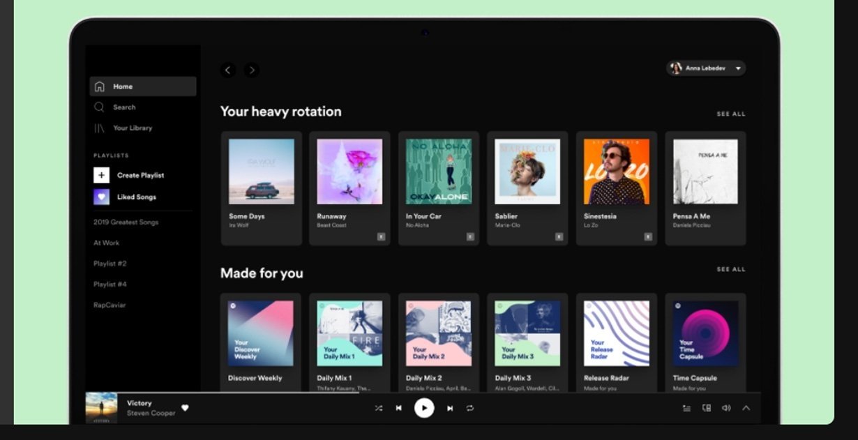 Interfaz de Spotify en un ordenador