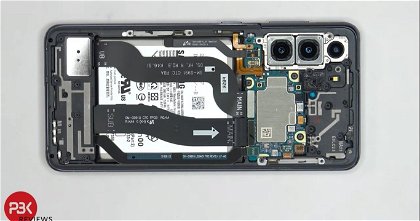 Ya puedes ver las tripas del Samsung Galaxy S21 y su aprobado en reparabilidad