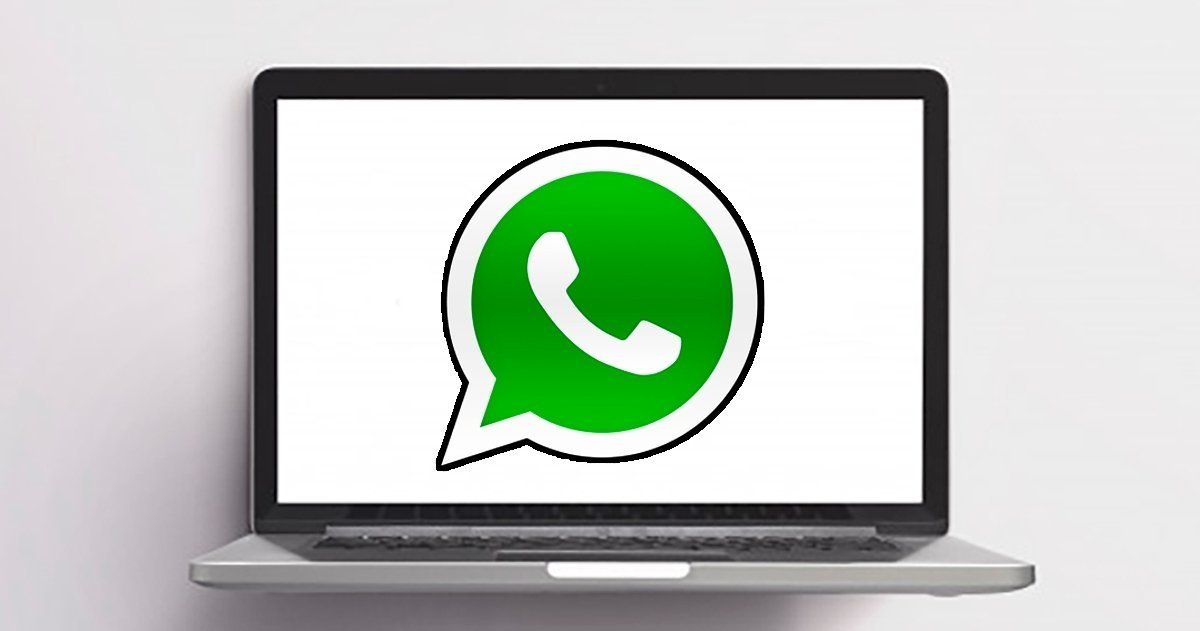 Ordenador con logo de WhatsApp