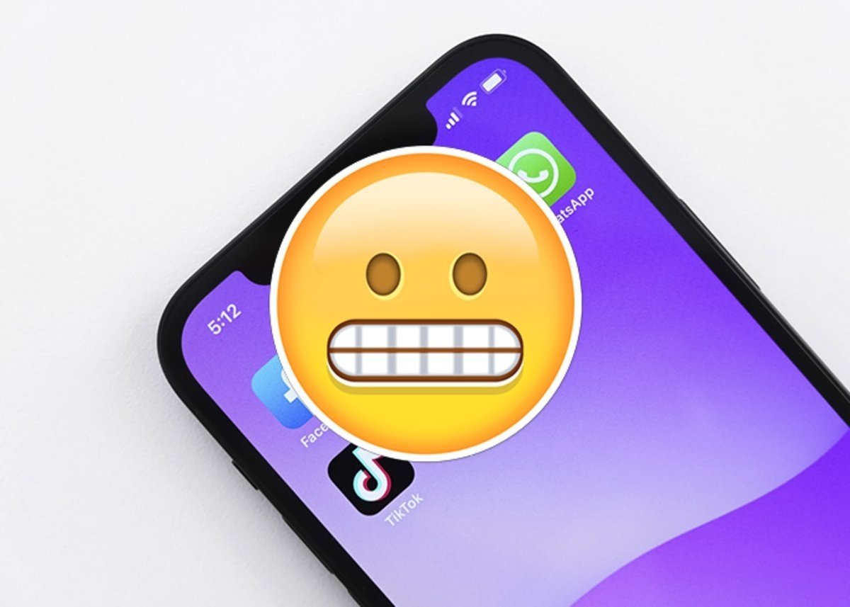 emoji Grimacing Face lanzamiento