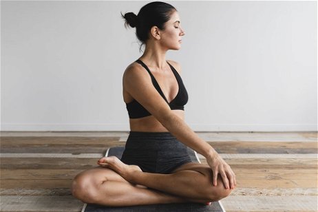 7 páginas web para practicar yoga en casa: vídeos para principiantes, cursos, tutoriales y más