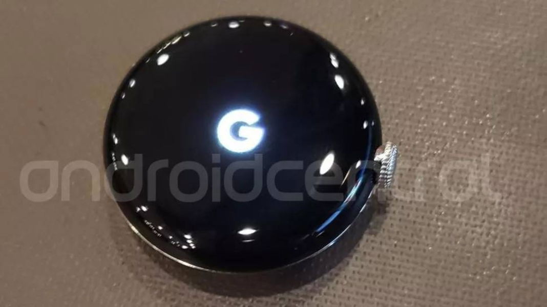 Este es el Pixel Watch: filtran fotos reales del reloj de Google tras ser olvidado en un bar