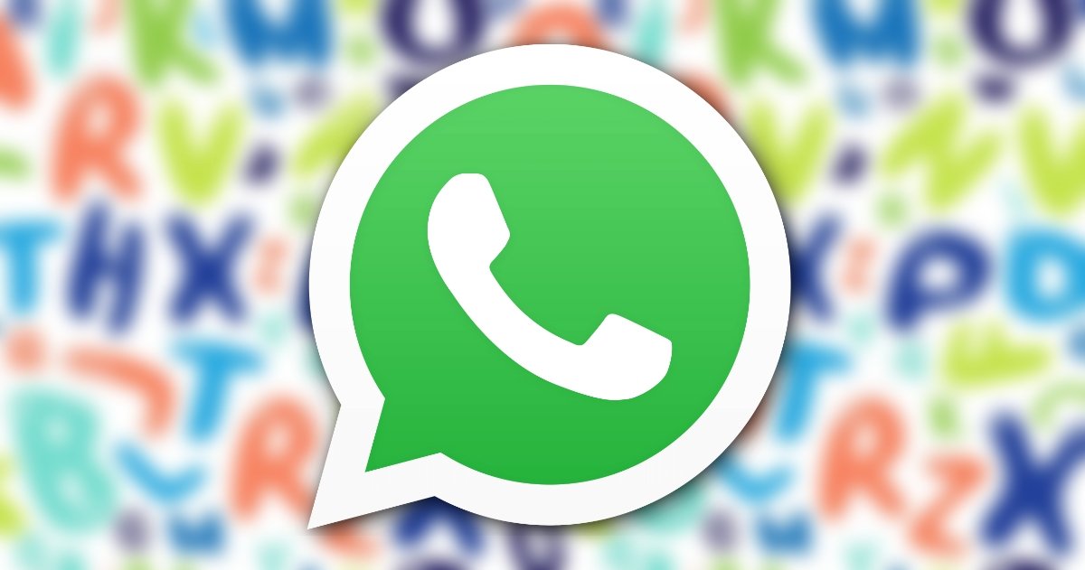 Logo de WhatsApp con fondo de letras de colores