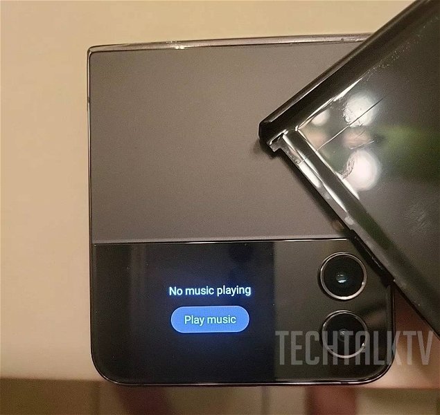 Samsung Galaxy Z Flip 4: filtradas las primeras imágenes reales del nuevo móvil plegable de la firma coreana