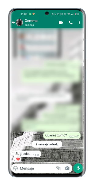 Cómo enviar, cambiar o eliminar reacciones a un mensaje en WhatsApp