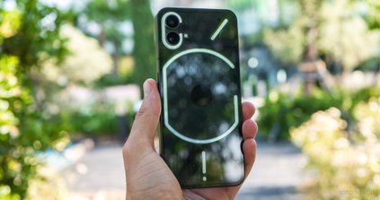 Nothing Phone 1 in hand