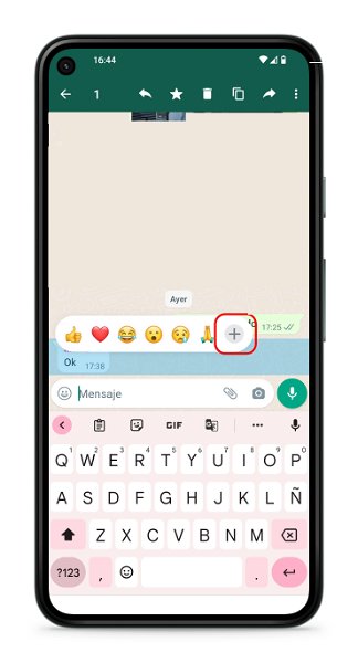 Cómo reaccionar con cualquier emoji a un mensaje de WhatsApp