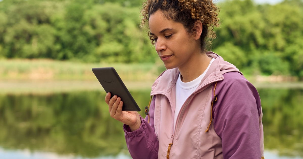 El Kindle Paperwhite de 16 GB vuelve a bajar de precio y viene con