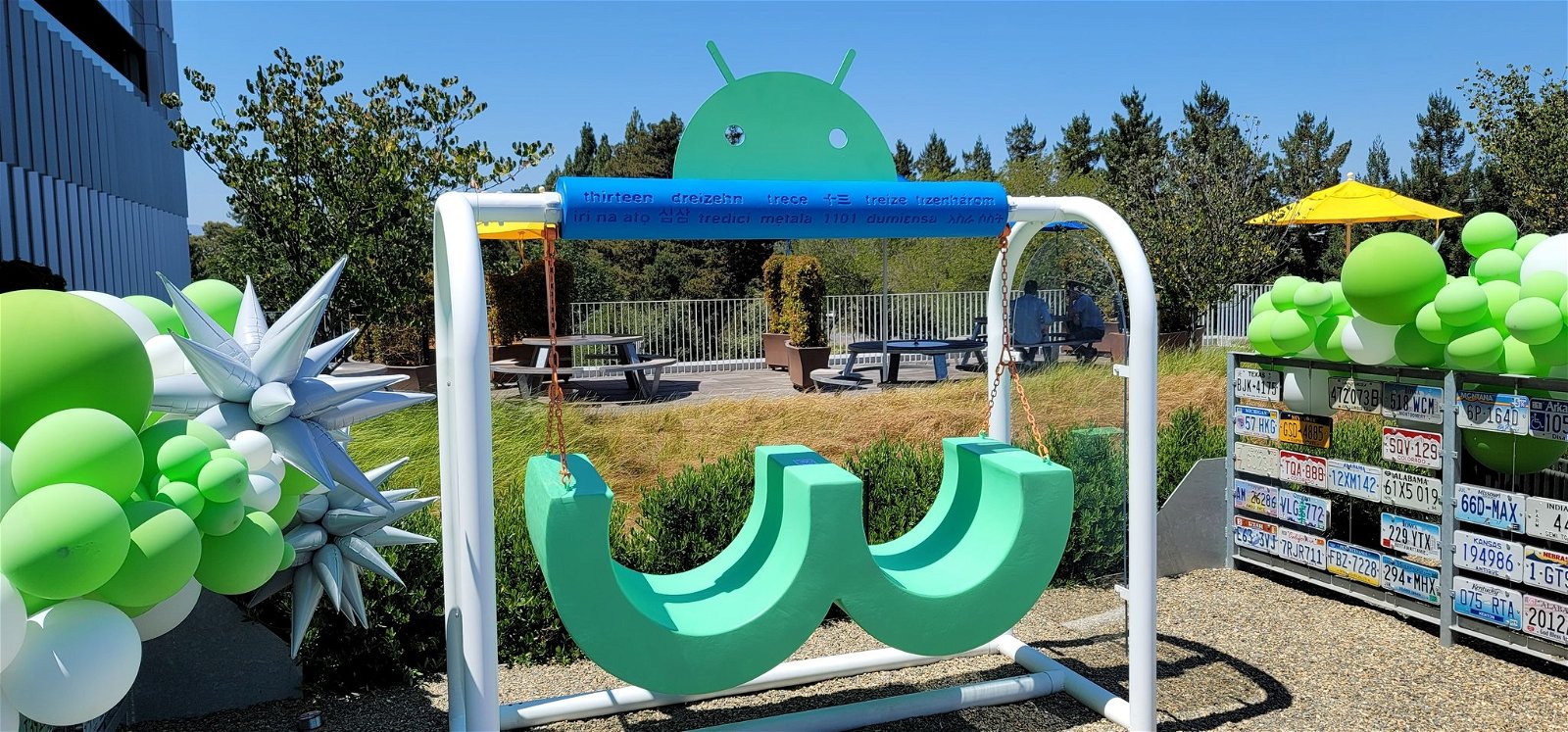 Estatua Android 13