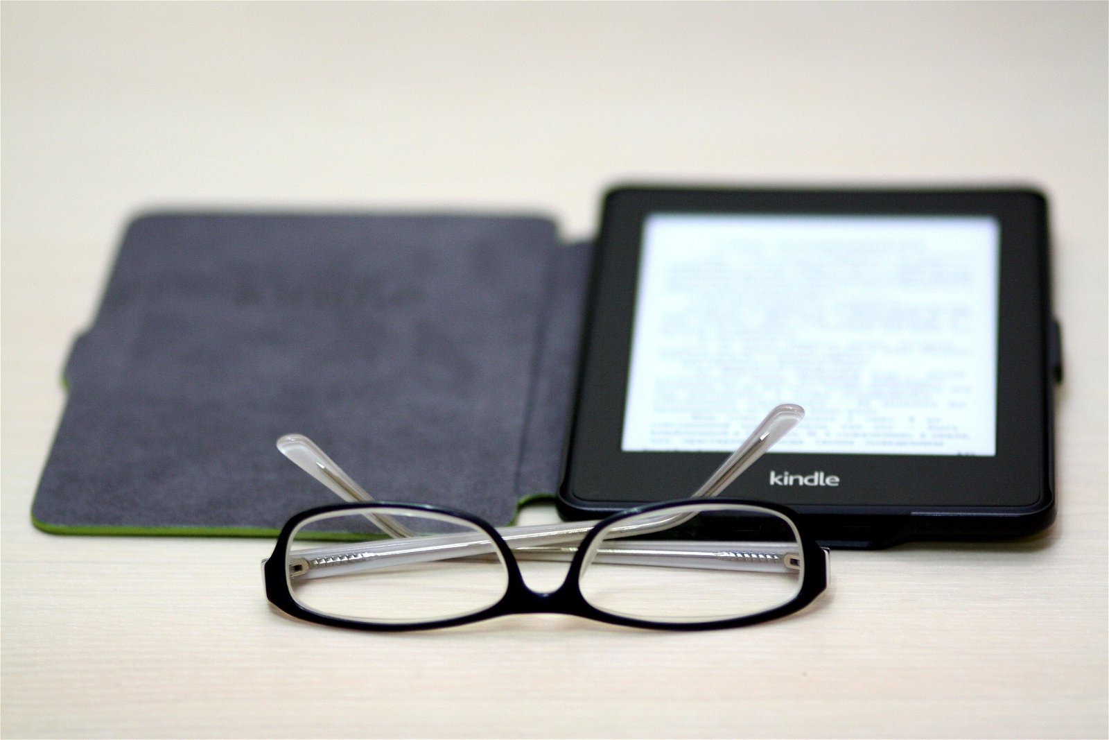 Kindle con gafas