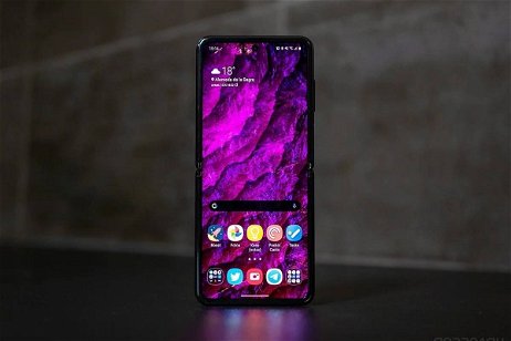 Samsung ya está actualizando este Galaxy plegable del 2020 a Android 13