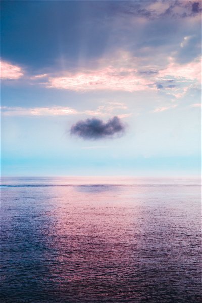 Fondo de pantalla aesthetic de cielo con mar