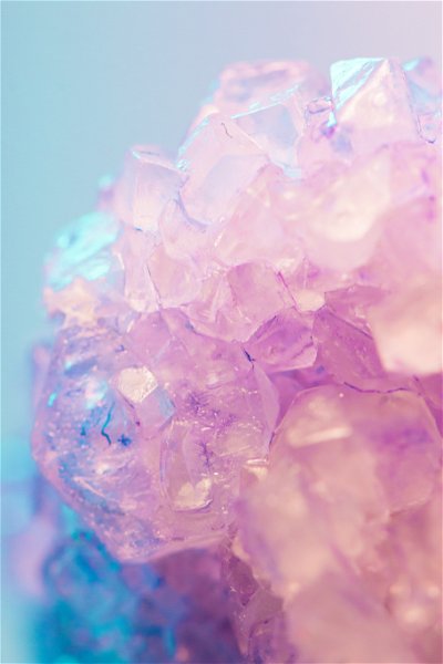 Fondo de pantalla aesthetic de cristales rosas