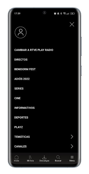 Esta es la app que utilizo para ver canales de televisión, películas y series totalmente gratis