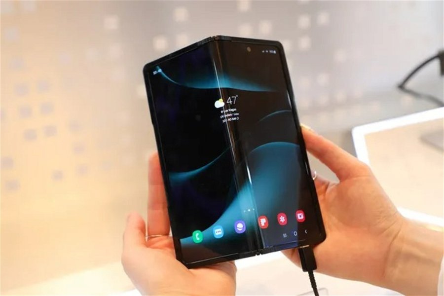 Este prototipo Samsung Galaxy se pliega en 360 grados y te flipará