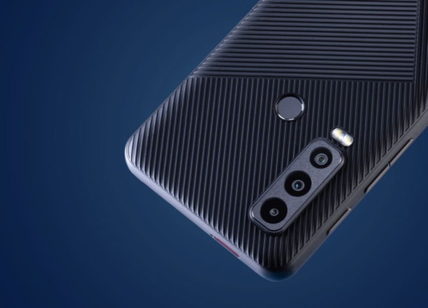 Si vas a viajar al fin del mundo, este nuevo móvil de Motorola está hecho para ti