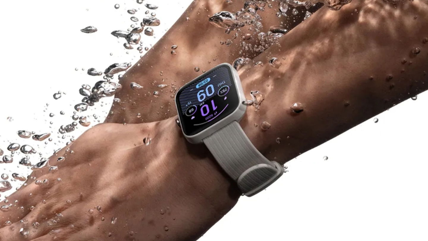 Amazfit Bip 3 en el agua