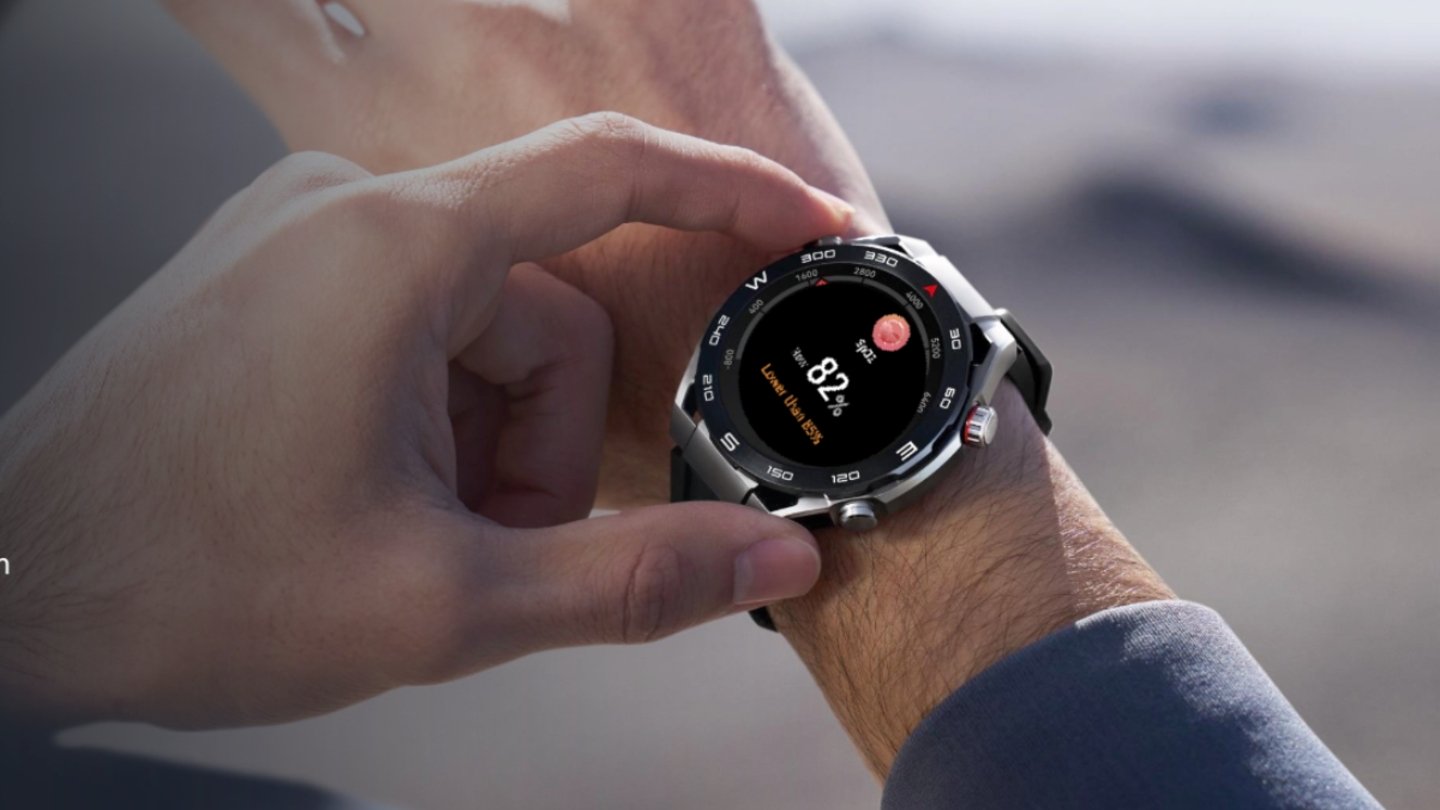 Huawei Watch Ultimate en uso