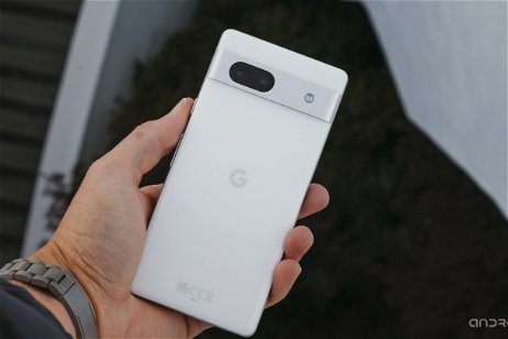 El Google Pixel 7a es uno de los móviles más resistentes del mercado, y este vídeo lo demuestra