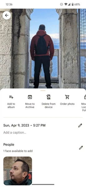 Ya no podrás escapar de Google Fotos: la app de Google ahora te reconoce hasta de espaldas