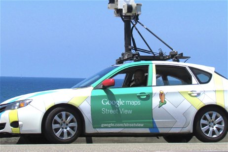 Un coche de Google Street View acaba a en un arroyo tras ser perseguido por la policía por ir a 160 km/h