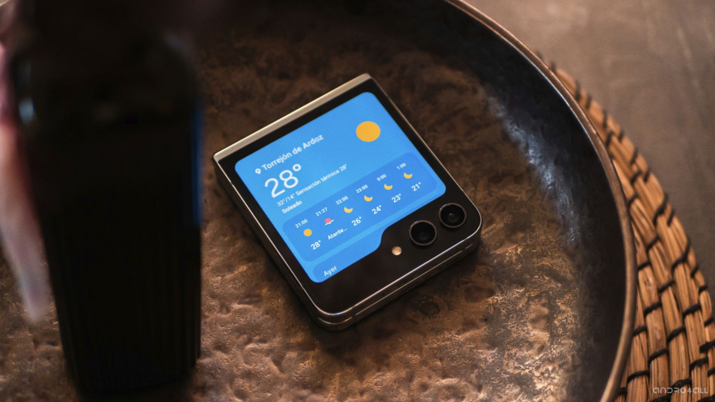 Pantalla exterior del Galaxy Z Flip5