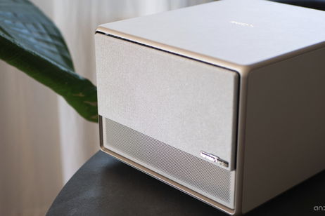 Descuentazo en 4K: proyector con 500 euros de caída, Android TV y altavoces Harman Kardon
