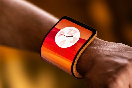 Motorola presenta su móvil plegable más versátil y que puede ser usado como un reloj
