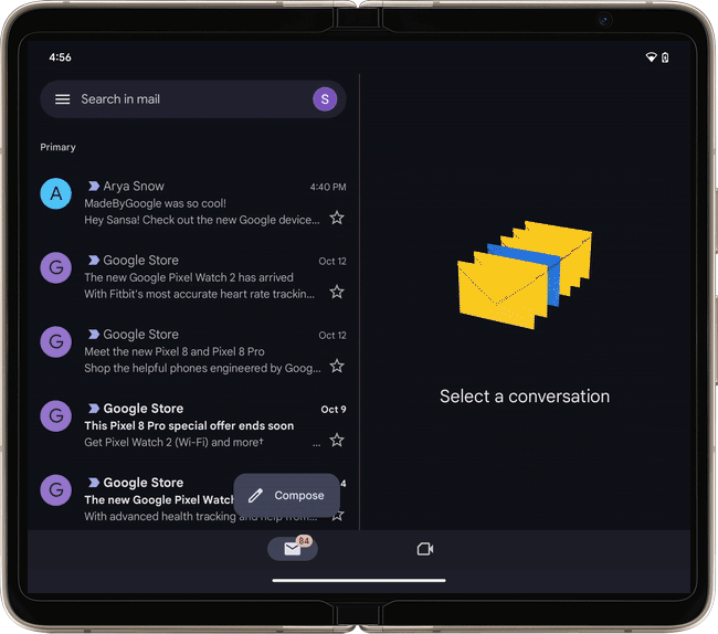 GIF de Gmail en un móvil plegable